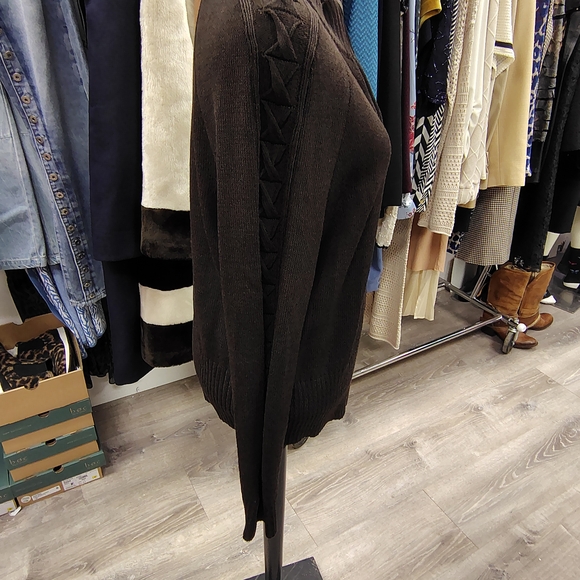 St. John Brown Sweater - Picture 2 of 7